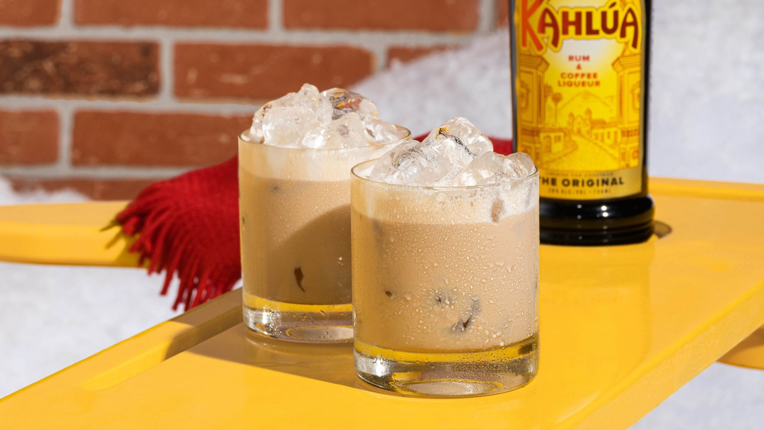 Kahlua mudslide cocktails