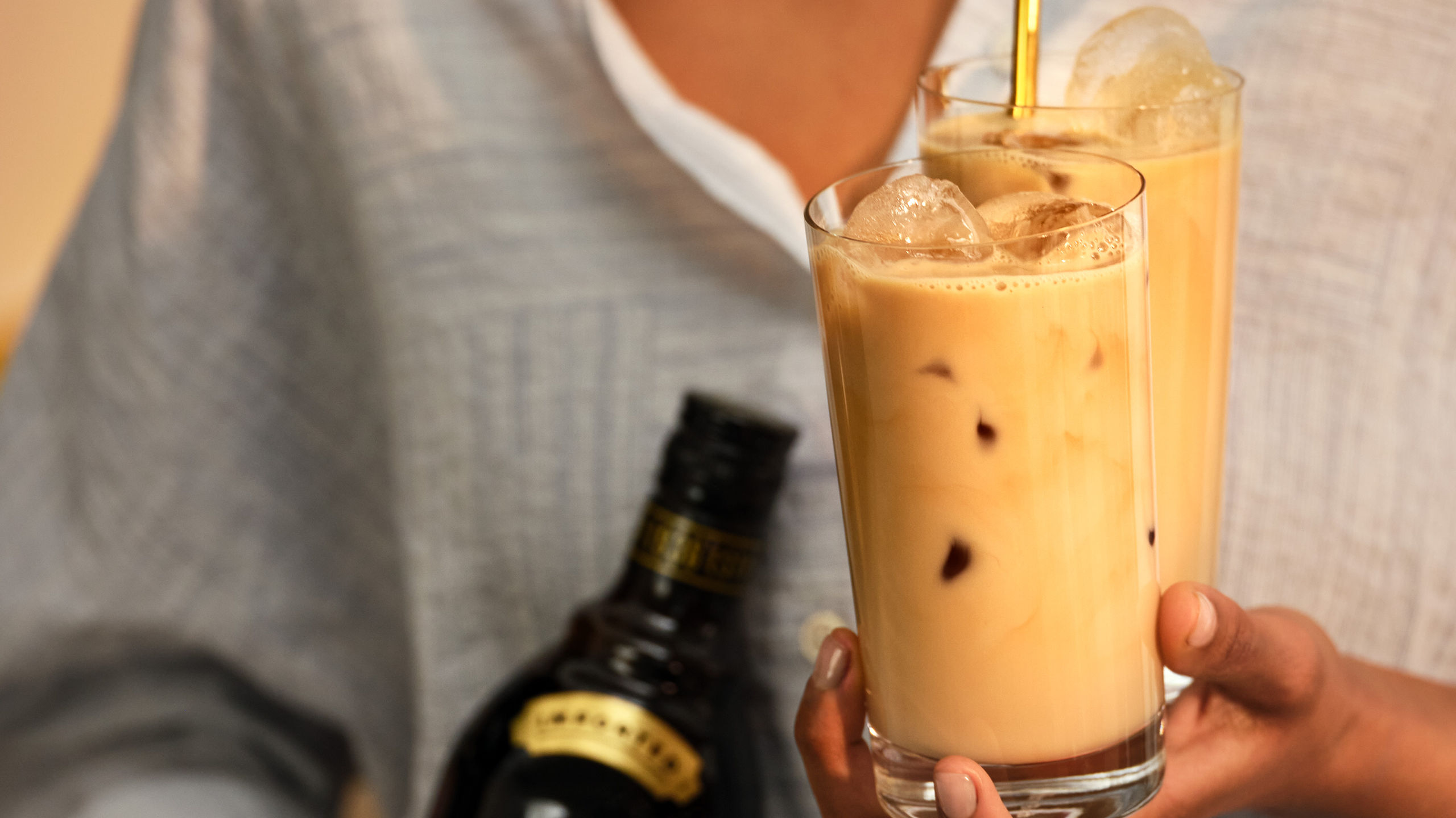 Kahlua blonde oat milk drinks