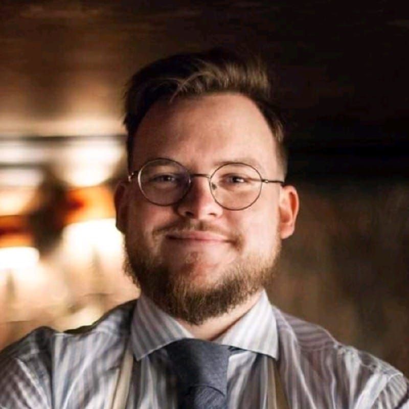 Portrait of bartender, Robin Abrahamsson